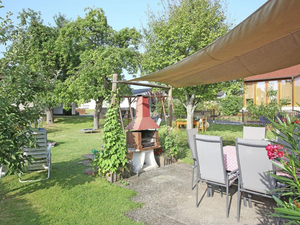 Apartment With Terrace And Pool In The Garden Pracht 외부 사진