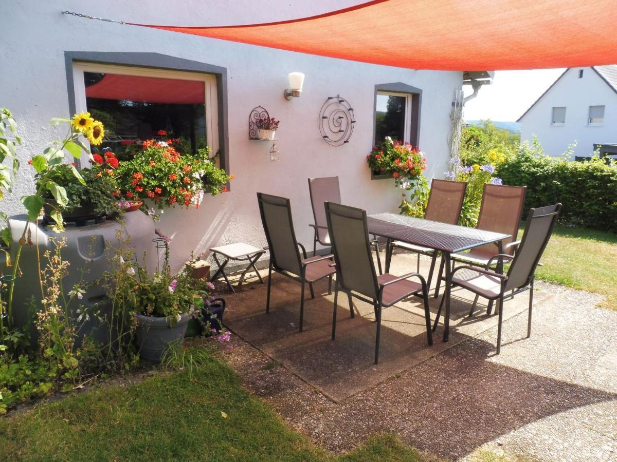Apartment With Terrace And Pool In The Garden Pracht 외부 사진